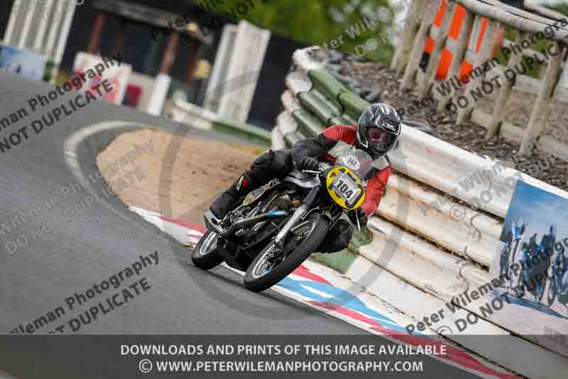 Vintage motorcycle club;eventdigitalimages;mallory park;mallory park trackday photographs;no limits trackdays;peter wileman photography;trackday digital images;trackday photos;vmcc festival 1000 bikes photographs